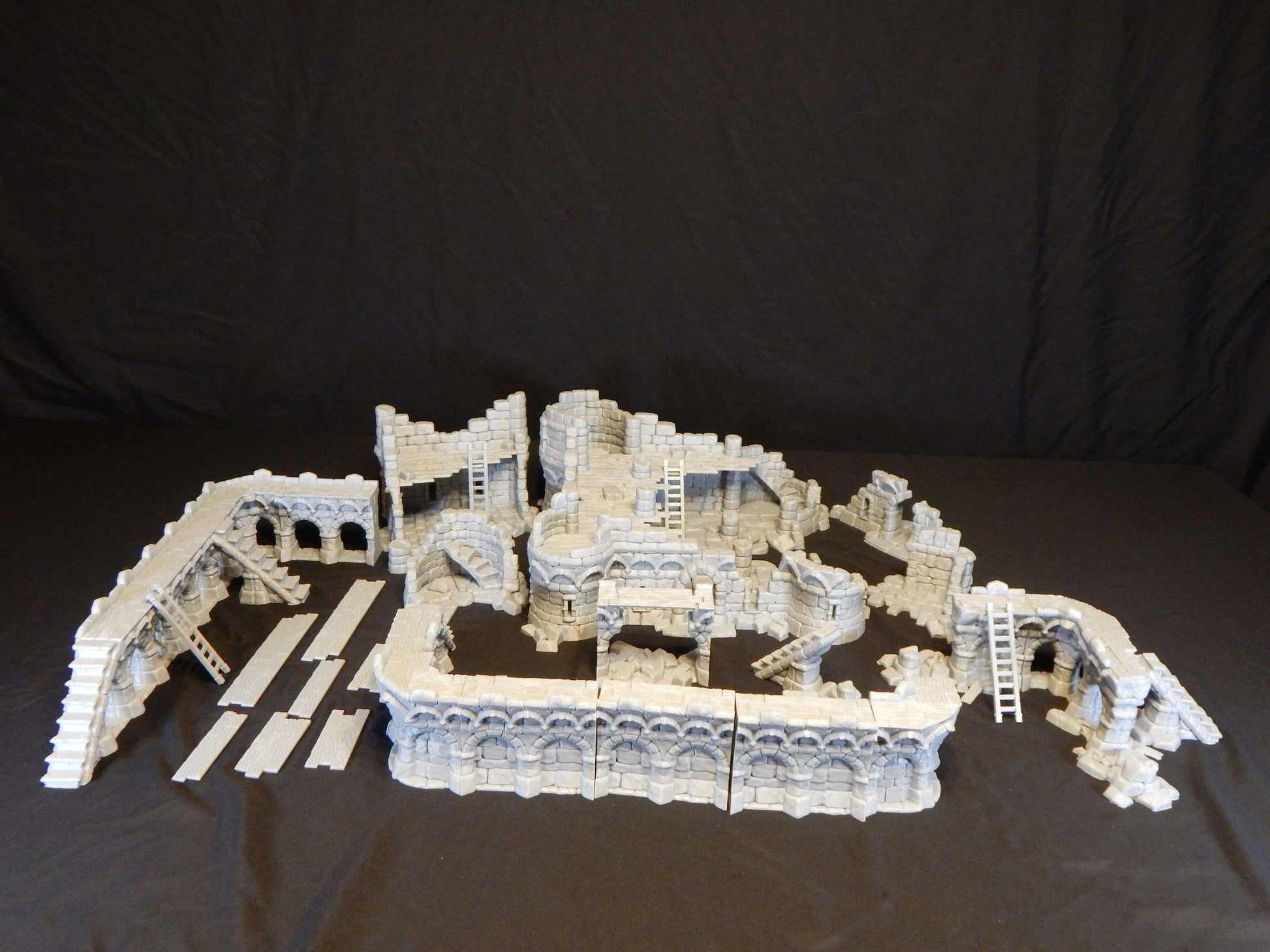 Ruined Town | Full Set | Tabletop Gaming & Diorama Scenery Terrain | 28mm to 32mm Scale | 3D Printed | Makers Anvil | Free Shipping
